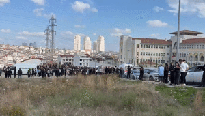 İstanbulda öğrenciler arasında kavga Yaralı öğrenciler hastaneye götürüldü