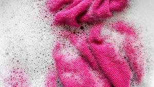 Çamaşır suyu ve yumuşatıcı tuzağı Mikrofiber bezlerin ömrünü uzatmanın yolları