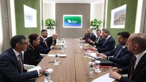 Bakan Bayraktar Riyadda mevkidaşlarıyla enerji iş birliğini görüştü