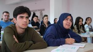 Üniversite sınavına 4üncü kez girdi Oğluyla aynı bölümü kazandı: İstedikten sonra başarılamayacak bir şey yok