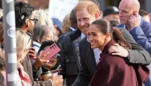 6 yıl sonra geri döndüler: Prens Harry ve Megan İngilterede