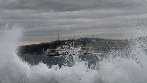 İstanbulda bazı vapur seferleri olumsuz hava koşulları nedeniyle iptal edildi