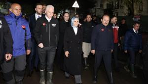 Bakan Göktaş, selden etkilenen Ayazağada 212 personelimiz, 39 araçla sürekli sahadayız