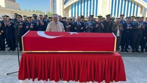 Ankaradaki askeri araç kazasında şehit olan Albay Sayit Gökgöz son yolculuğuna uğurlandı