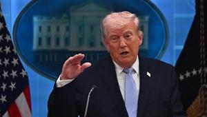 İranı tekrar bombalarım ifadesi sorulan Trump geri adım attı
