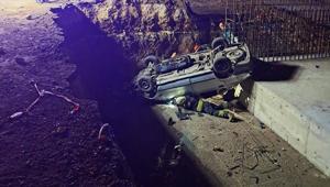 Eskişehirde feci kaza: Yol çalışması çukuruna düşen araçta 1 ölü, 5 yaralı