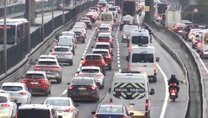 İstanbulda haftanın ilk iş günü trafik yoğunluğu Sabah saatlerinde yüzde 78e çıktı