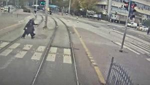Kocaelide feci kaza Tramvayın altında kalan kadın hayatını kaybetti