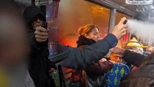 Kadıköyde otobüste biber gazı paniği: Yumruk attı, gaz sıktı, kaçtı
