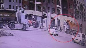 Hatay’da korkunç ölüm Motosiklet sürücüsü kamyonun altında kaldı