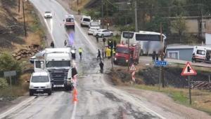 Şırnakta feci kaza Otobüs ile TIR çarpıştı, çok sayıda yaralı var