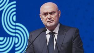Son dakika... Türkiye BM Genel Sekreterliği için Feridun Sinirlioğlunu aday gösterdi