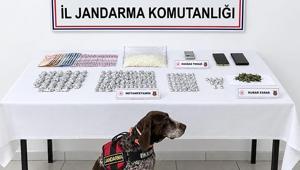 İzmirde uyuşturucu operasyonu: 2 zanlı tutuklandı