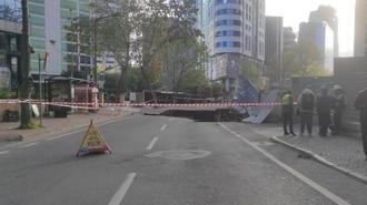 İstanbul'da yolda çökme