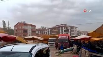 Yozgat'ta fırtına pazar yerini uçurdu