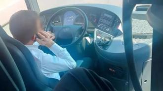 Cep telefonu ile konuşan otobüs şoförüne büyük şok!