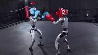 Dünyanın ilk insansı robot boksu Çin’de yapıldı