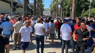 İzmir'de grev 7. günde: İşçiler Kültürpark'ta toplandı