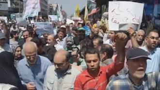 İranlılar, cuma namazı sonrası İsrail saldırılarını protesto etti