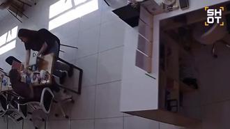 Tırnaklarını yaptırmak için gittiği kuaförde doğum yaptı