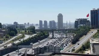 Başakşehir'de AVM yangını