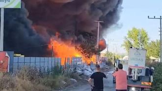 Kentte yangın büyüyor! Dumanlar ve alevler her yeri sardı