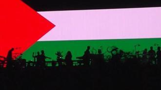 Massive Attack, konserde Filistin'e destek mesajı verdi!