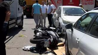 Üsküdar’da 3 araç birbirine girdi: Motosiklet sürücüsünün ayağı koptu