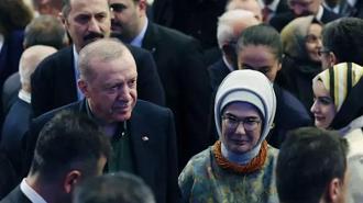 AK Parti'nin yeni şarkısı: Dünya Bizi Bekler