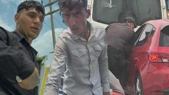 Trafikte dehşet! ‘Cam silelim’ diye geliyorlar, zorla kapıyı açıyorlar: Para vermezsen çizerim