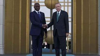 Cumhurbaşkanı Erdoğan, Gabonlu mevkidaşını resmi törenle karşıladı