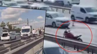 Bağcılar'da feci kaza! Motosiklet sürücüsü hayatını kaybetti