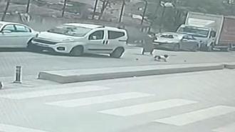 Çocuğa çarpmamak için manevra yaptı, araca çarptı