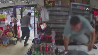 Sındırgı’da deprem anı market kamerasına yansıdı