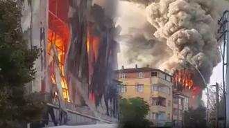 Dilovası'nda depo yangını! Alevlere müdahale sürüyor