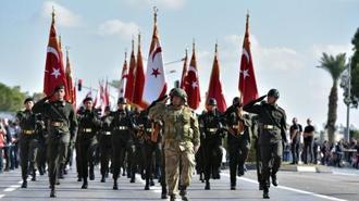 KKTC'nin kuruluşunun 42'nci yılı törenlerle kutlanıyor: 'Milli davamıza sahip çıkıyoruz'