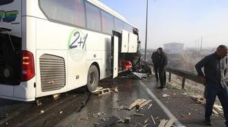 Erzurum'da yolcu otobüsü ile TIR çarpıştı: 11 kişi yaralandı