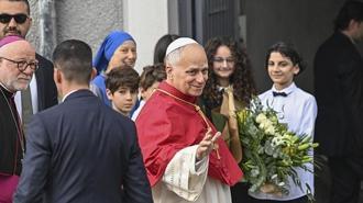 Papa 14. Leo'nun Türkiye ziyareti sürüyor! İstanbul'da Kutsal Ruh Katolik Kilisesi'nde ayine katıldı