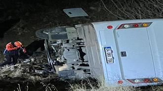 Siirt’te maden işçilerini taşıyan midibüs uçuruma yuvarlandı