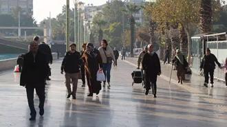 SGK'dan 'joker' incelemesi! Yüzlerce kişinin emekliği iptal oldu: Ödenen maaşlar geri alınacak