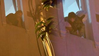 Küçükçekmece’de korku dolu sabah! Yangın nedeniyle nedeniyle apartmanda mahsur kaldılar