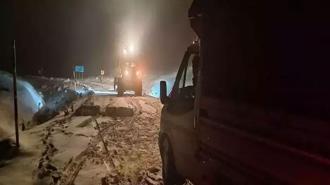 Muş’ta 5 araç mahsur kalmıştı! 13 kişi kurtarıldı