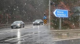İstanbul'un yanı başı! Mevsimin ilk karı düştü