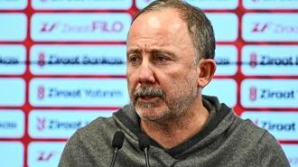 Beşiktaş'ta Sergen Yalçın'dan maç açıklama ''Bize gelince kırmızı rakibe gelince yok''