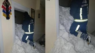 Mahalleye çığ düştü! 22 ev boşaltıldı, 1 kişi kayıp