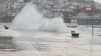 İstanbul'da lodos etkili oluyor