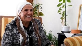 Bakan Kurum'dan Kahramanmaraş'ta konutuna kavuşan "Fatma teyze" paylaşımı: Mutluluğu daim olsun