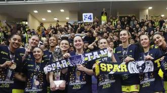 Türkiye Kupası'nda şampiyon Fenerbahçe! Finalde Galatasaray'ı mağlup etti