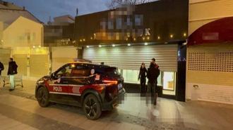 Kar vaadiyle para ve altın topladığı öne sürülen kuyumcu ve oğlu kayıp