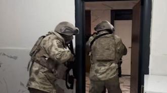 Şanlıurfa'da tefecilik yapan organize suç örgütüne operasyon! Yakalanan 37 zanlıdan 23'ü tutuklandı